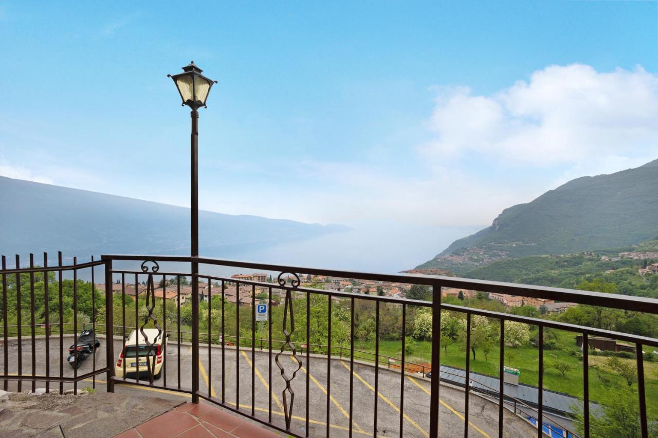 Appartement Stella Del Garda 2 Con Terrazza à Tignale Extérieur photo